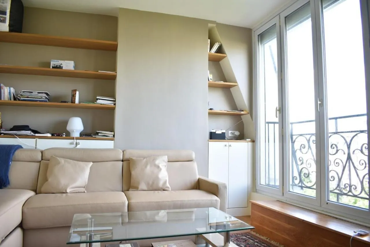 Fully Renovated Bright Studio With High View Paris Apartment