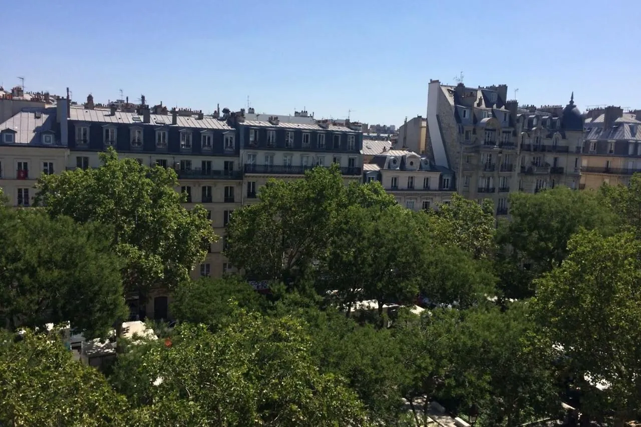 Fully Renovated Bright Studio With High View Paris France